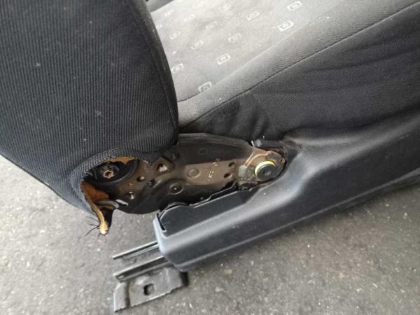 SIEGE AVANT DROIT FORD FIESTA 4/2002-10/2008 3PORTES - Vue 4